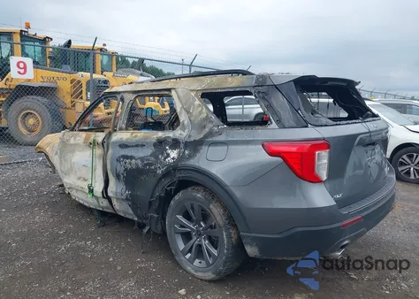 2022 Ford Explorer Xlt z USA, uszkodzony, nr VIN 1FMSK8DH2NGA82583